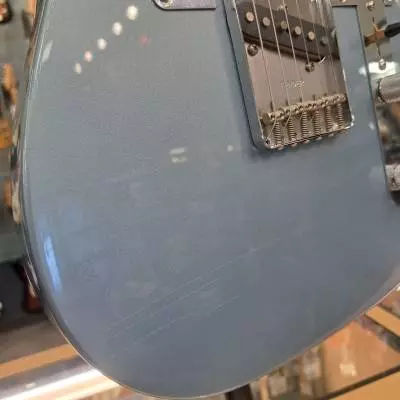 Fender  Chrissie Hynde Telecaster 2